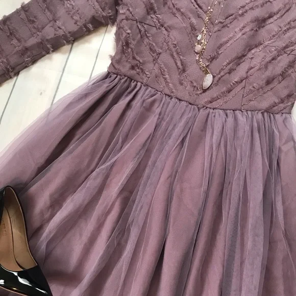 Beautiful elegant dress - Picture 2 of 5